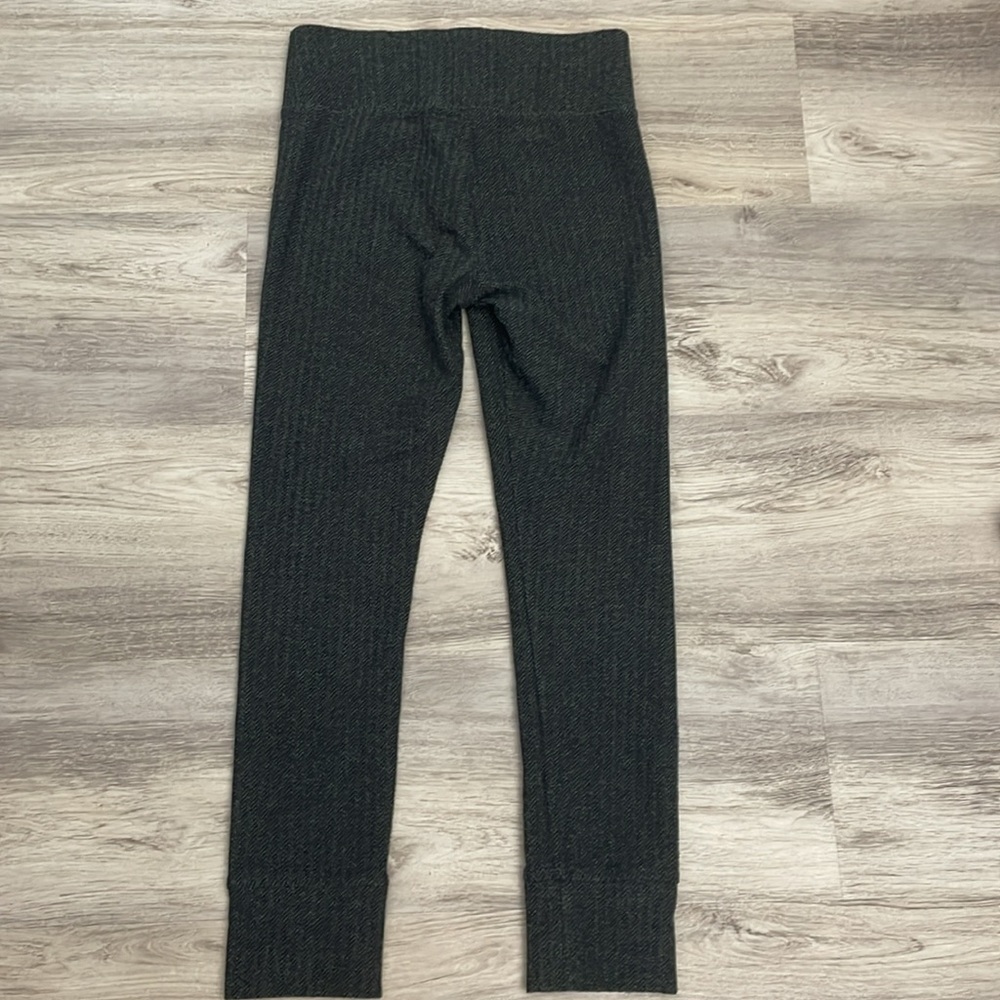 LOFT Outlet Lounge Gray & Black Herringbone Print Jogger Style Leggings Size S - Picture 4 of 10
